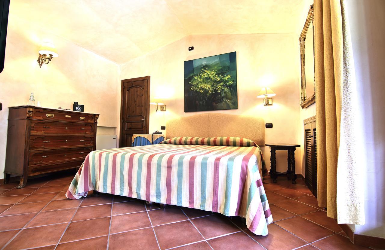 L'Agnata Di De Andre Boutique Hotel 滕皮奥保萨尼亚 外观 照片
